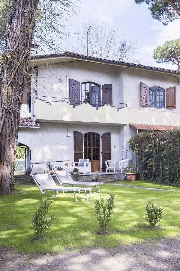 Il Marinaio Villa Massa  0*, Massa (Tuscany)